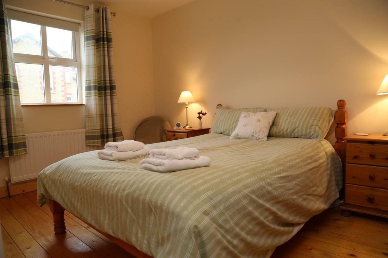 Sunny Seaside Getaway Villa Portstewart Buitenkant foto